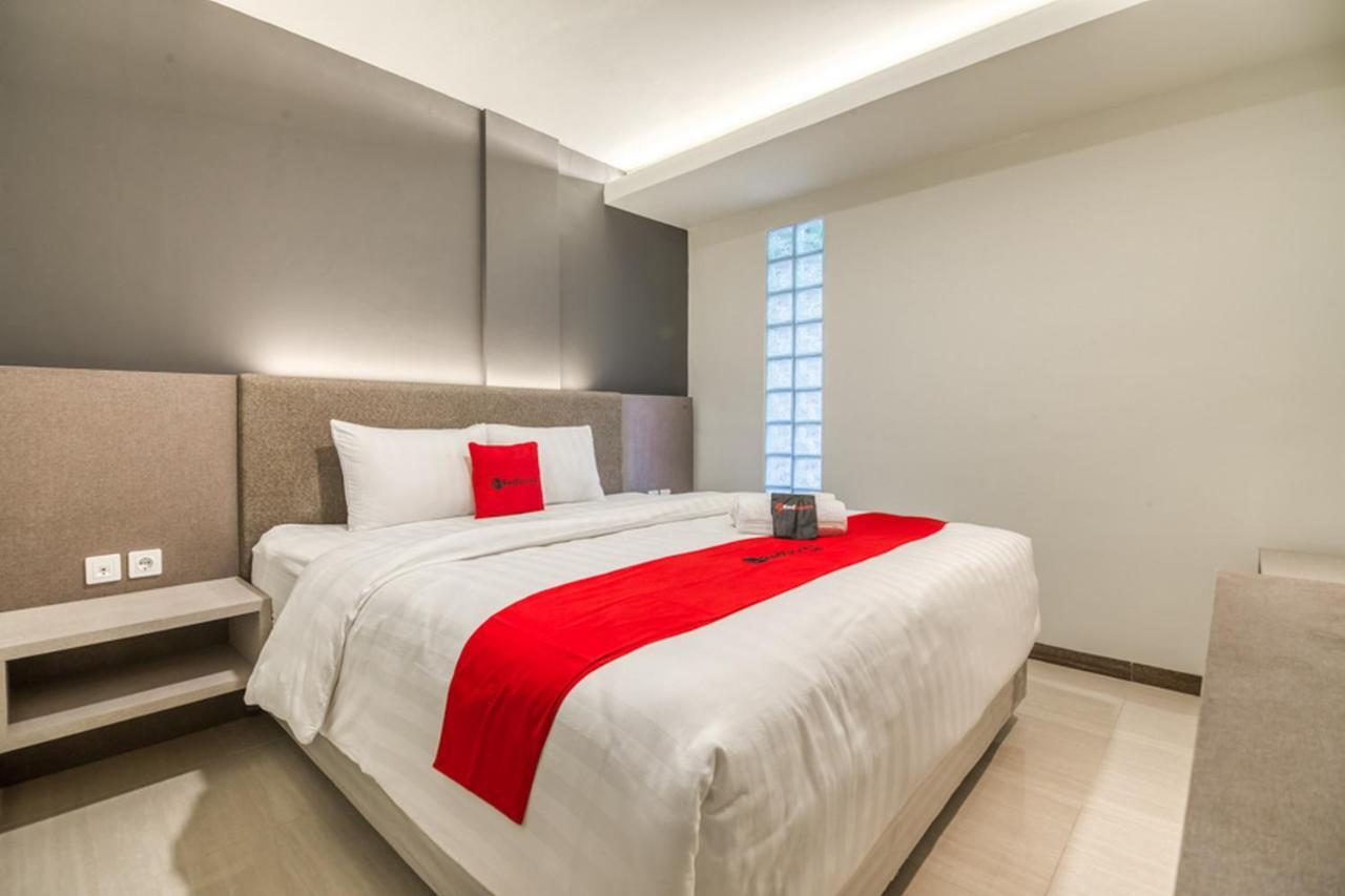 RedDoorz Plus near Akademi Kepolisian Semarang 3 Exterior foto